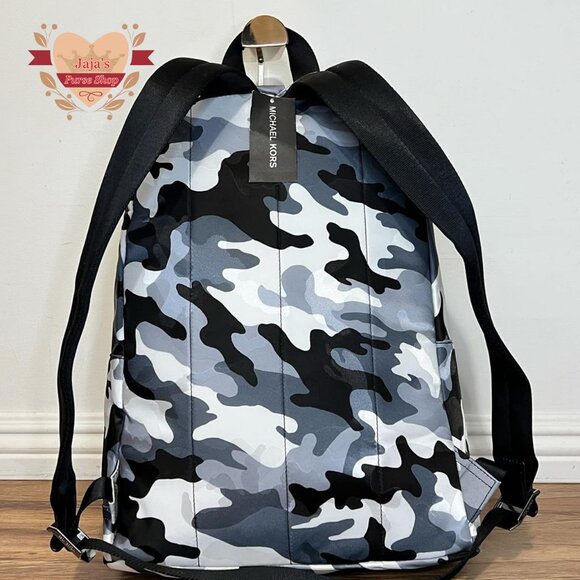 ?Michael Kors Camouflage Nylon Backpack? display picture 1